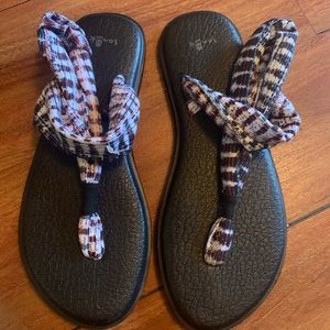 🆕❤️Sanuk Yoga Sandals